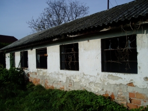 Obrázok - Pohľad na budovu skladu agrochemikálií. (162)
