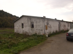 Obrázok - Pohľad na budovu skladu agrochemikálií. (166)