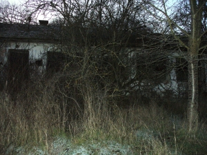 Obrázok - Pohľad na budovu skladu agrochemikálií. (186)