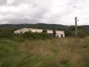 Obrázok - Pohľad na budovu skladu agrochemikálií. (218)