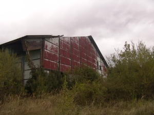 Obrázok - Pohľad na budovu skladu agrochemikálií. (248)